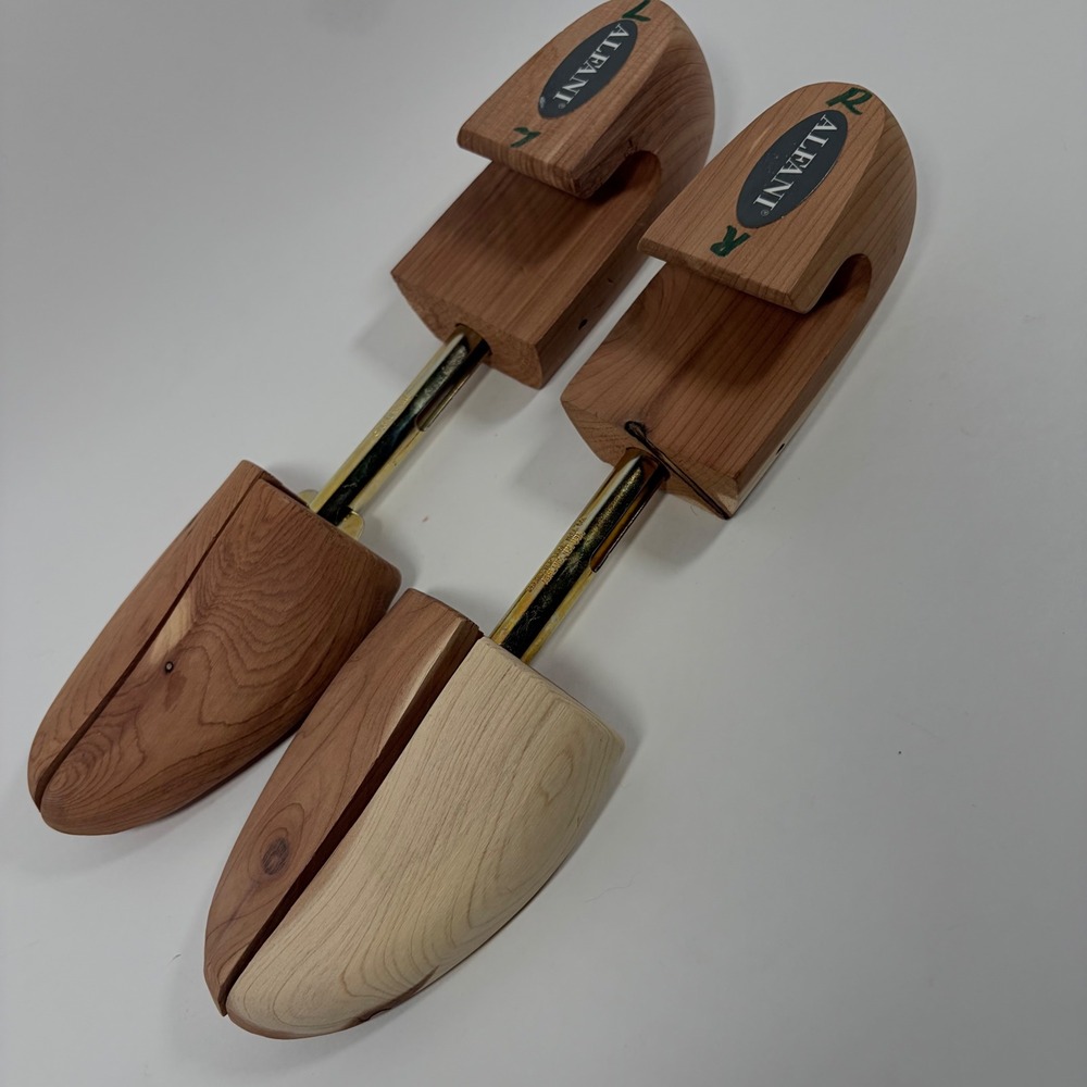 Alfani Red Cedar Wood Shoe Trees Shapers Split Toe Brass Tension Hardware Mens